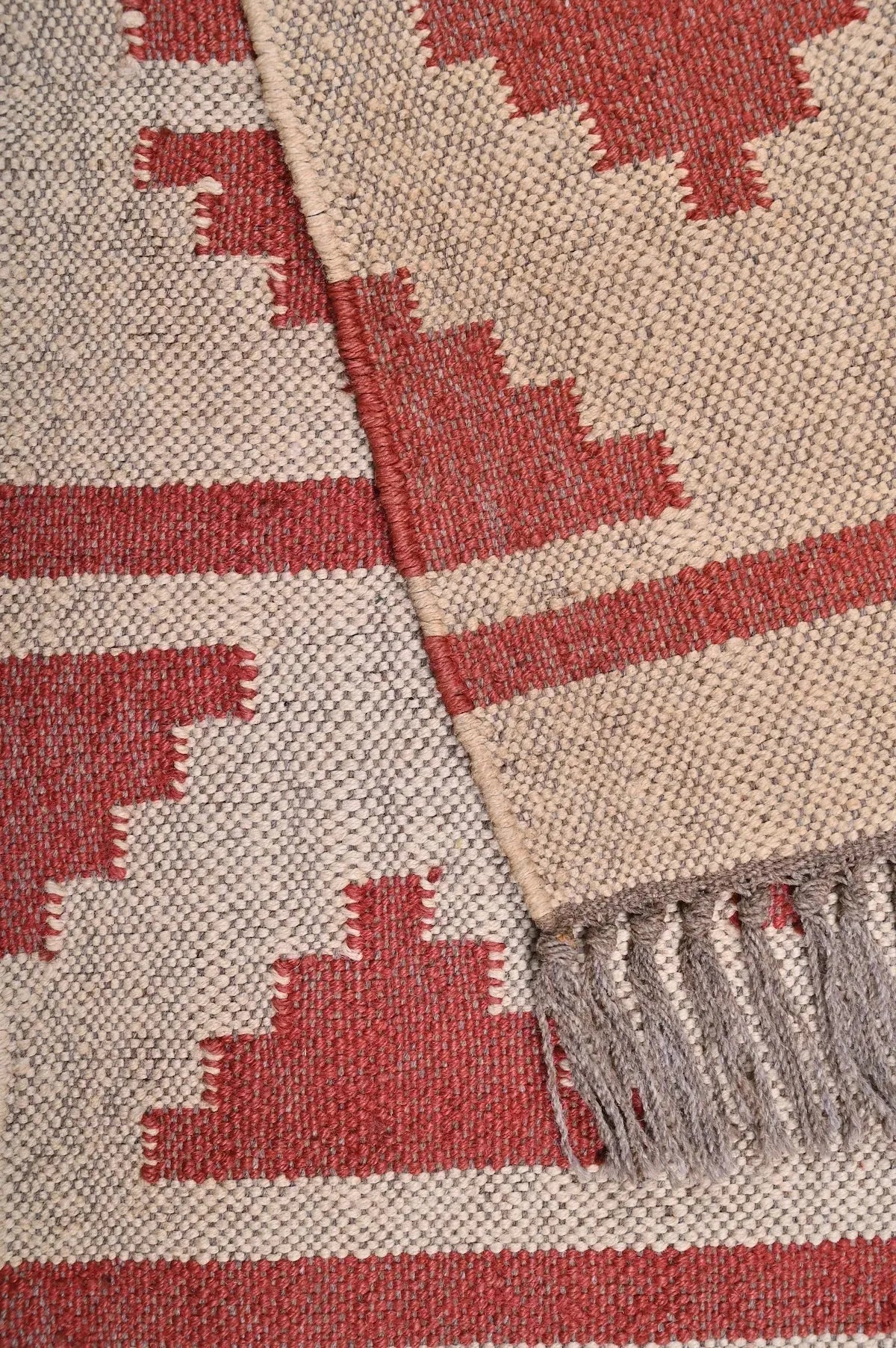 alfombra kilim roja