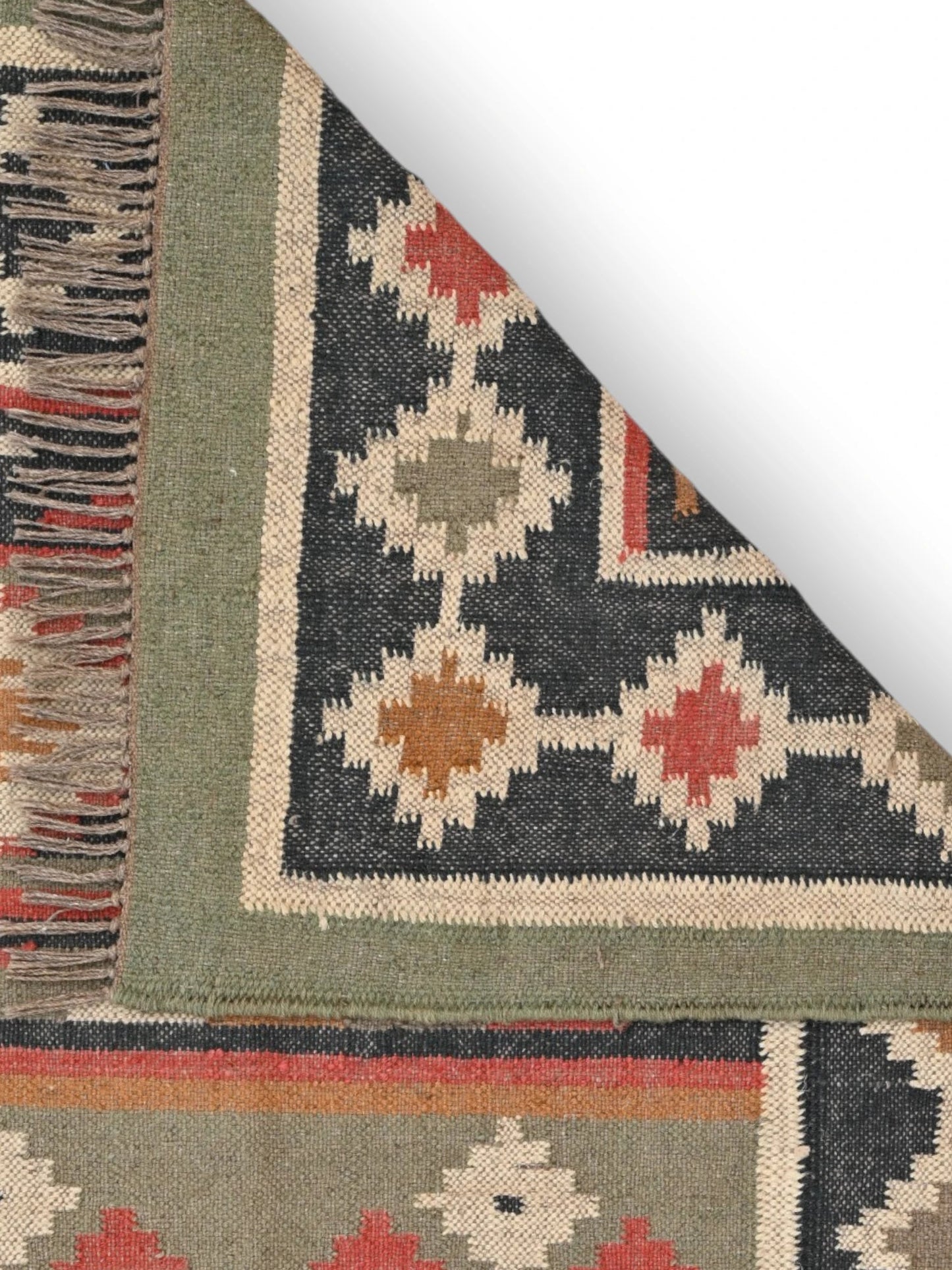 Detalle de alfombras kililm pasillo 120x180 multicolor necha a mano en fibras naturales