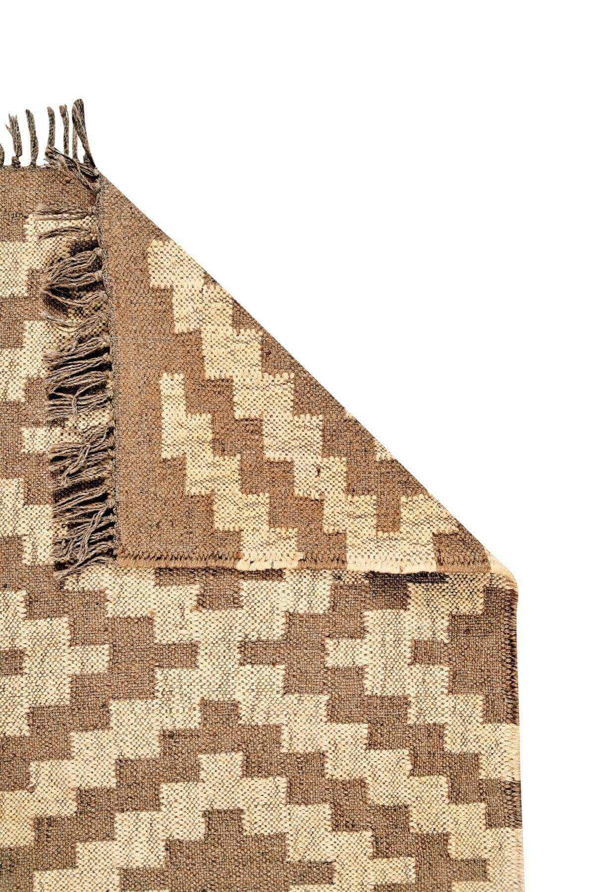 alfombra kilim, de lana y yute,  pequeña, geometrica, color beige y natural, reversible, artesanal, India.