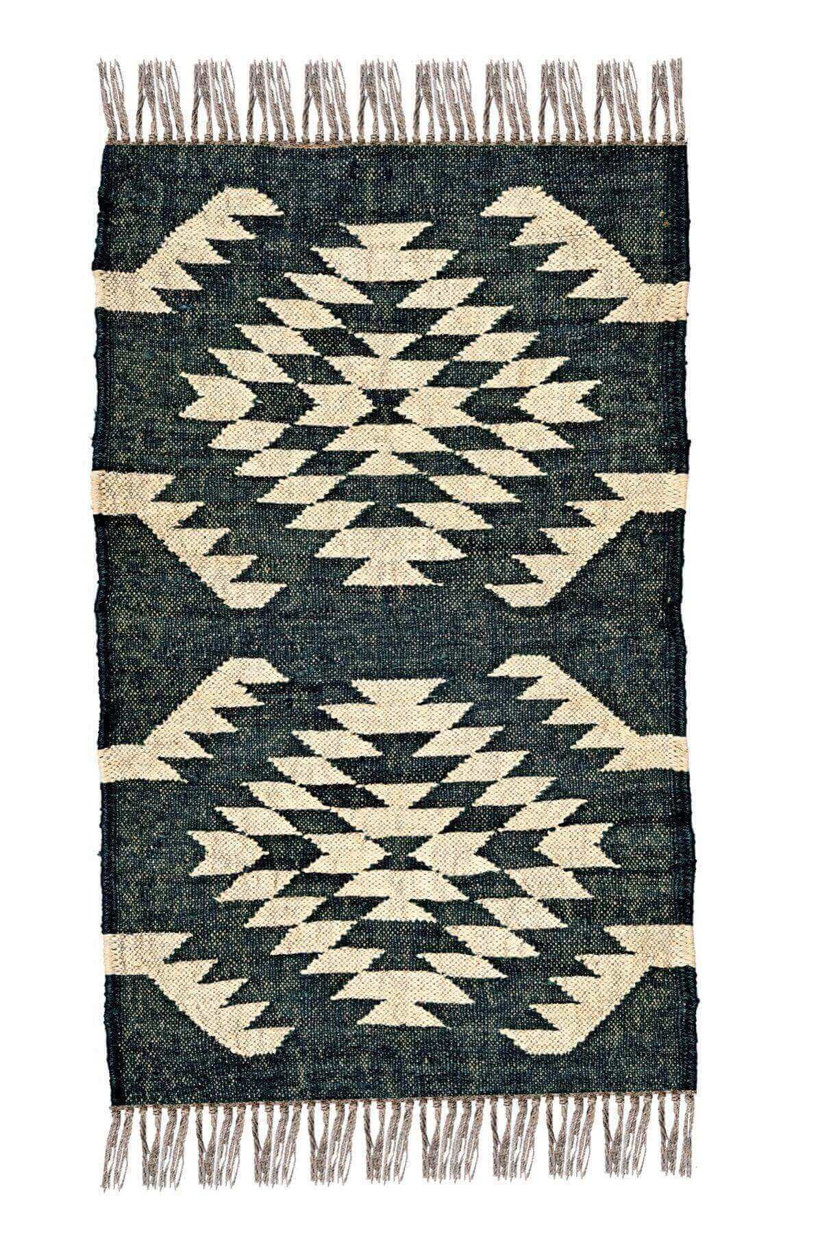 alfombra kilim, de lana y yute,  pequeña, geometrica, color blanco y negro, reversible, artesanal, India.