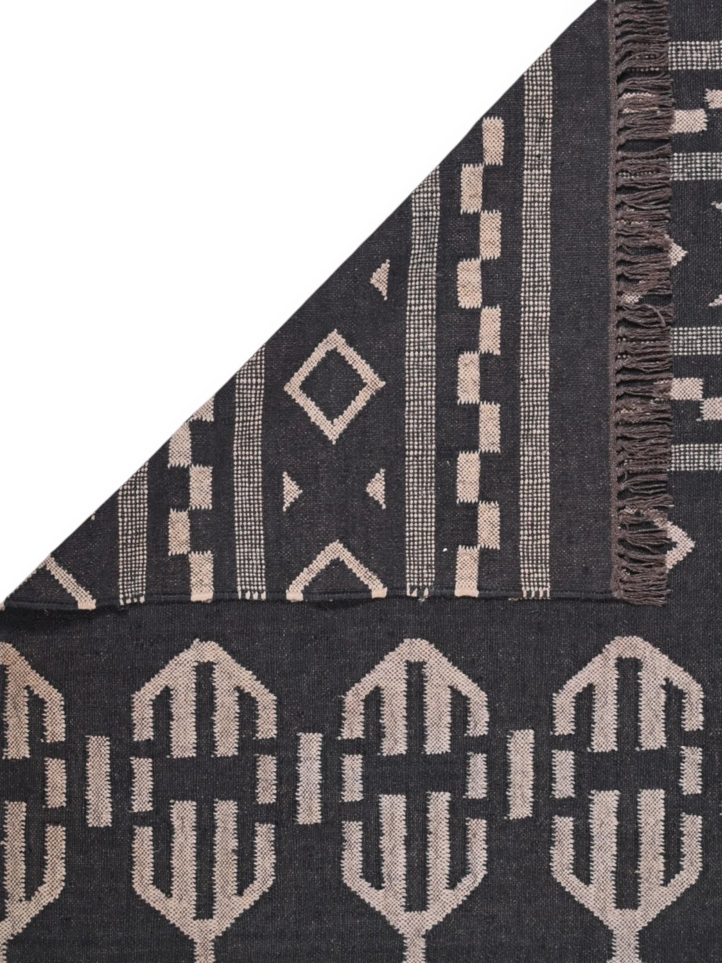 Detalle de alfombras kililm pasillo 150x240 multicolor necha a mano en fibras naturales
