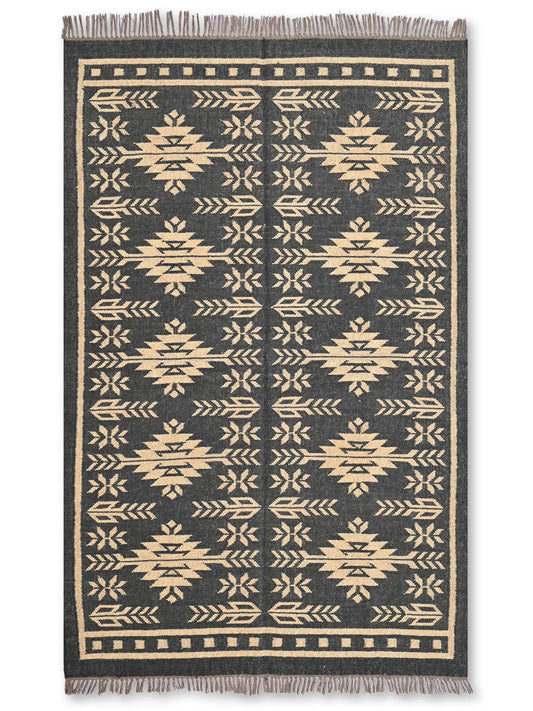 alfombras kililm pasillo 150x240 negro beige necha a mano en fibras naturales
