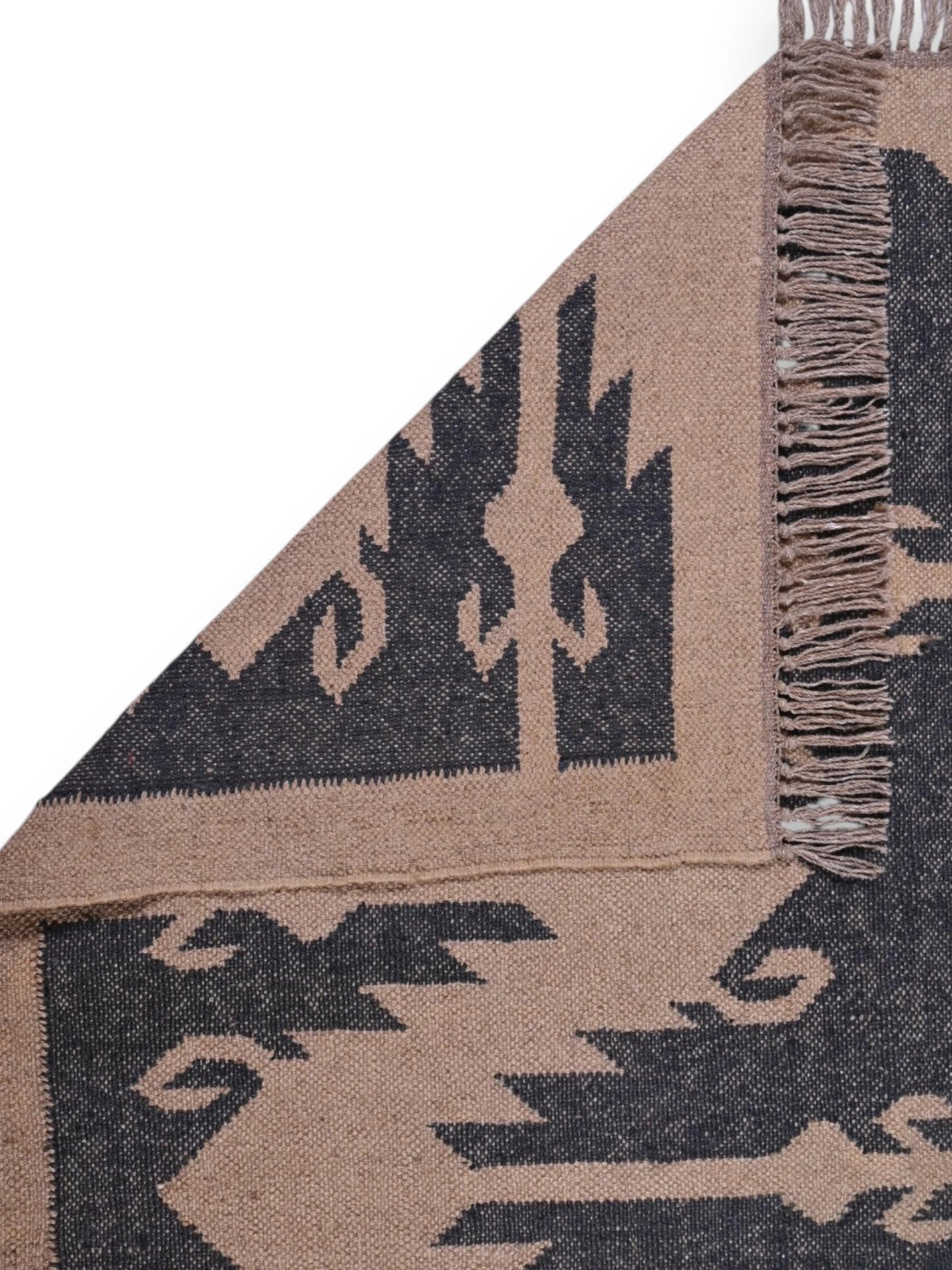 Detalle de alfombras kililm pasillo 120x180 multicolor necha a mano en fibras naturales
