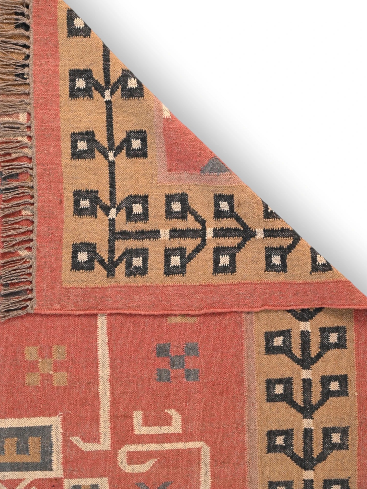 Detalle de alfombras kililm pasillo 180x270 multicolor necha a mano en fibras naturales
