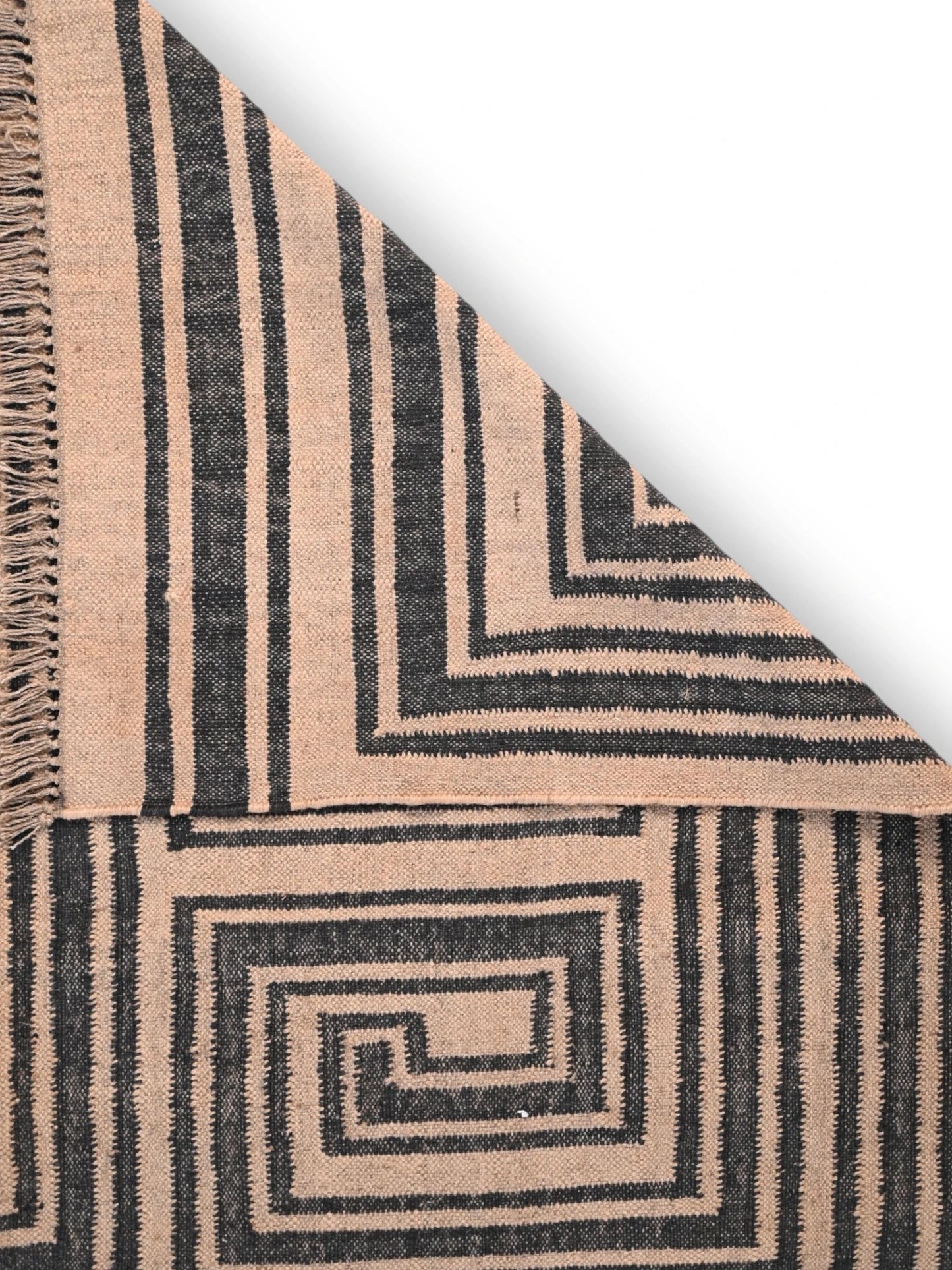 Detalle de alfombras kililm pasillo 180x270 multicolor necha a mano en fibras naturales