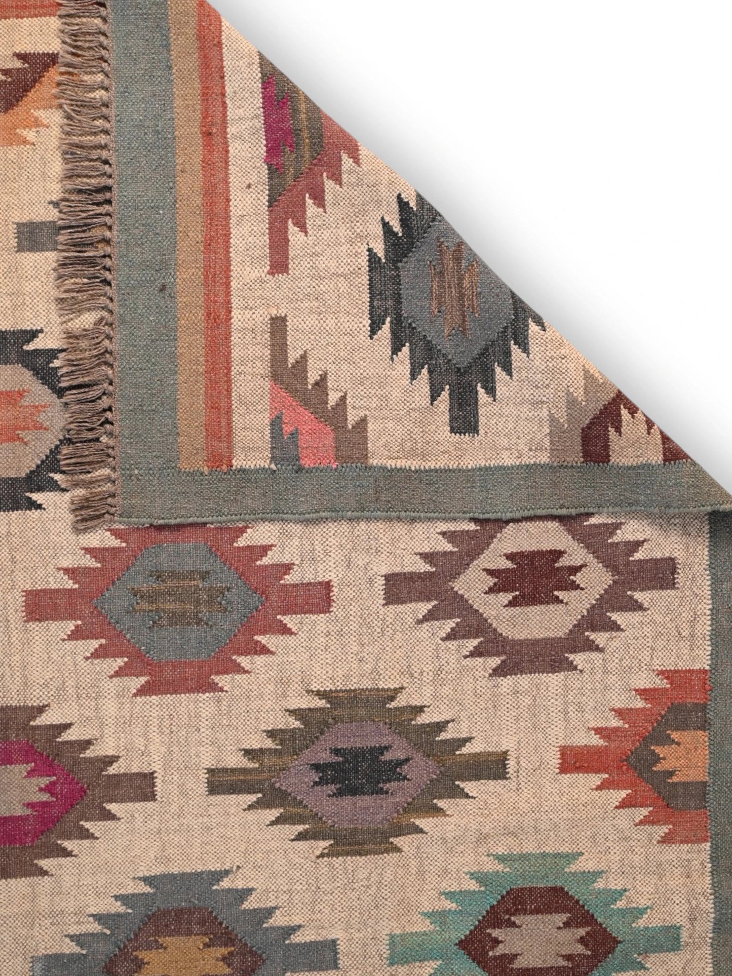 Detalle de alfombras kililm pasillo 180x270 multicolor necha a mano en fibras naturales