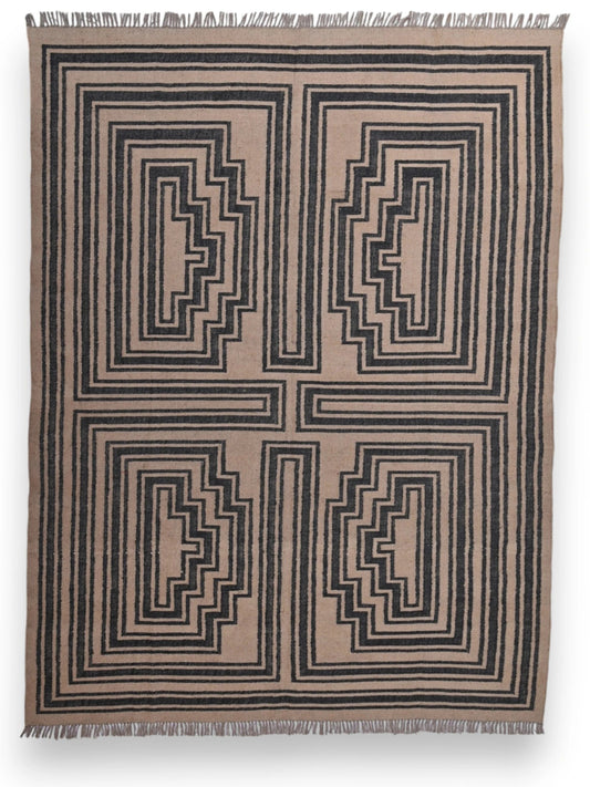 alfombras kililm pasillo  240x300  negro marrón necha a mano en fibras naturales