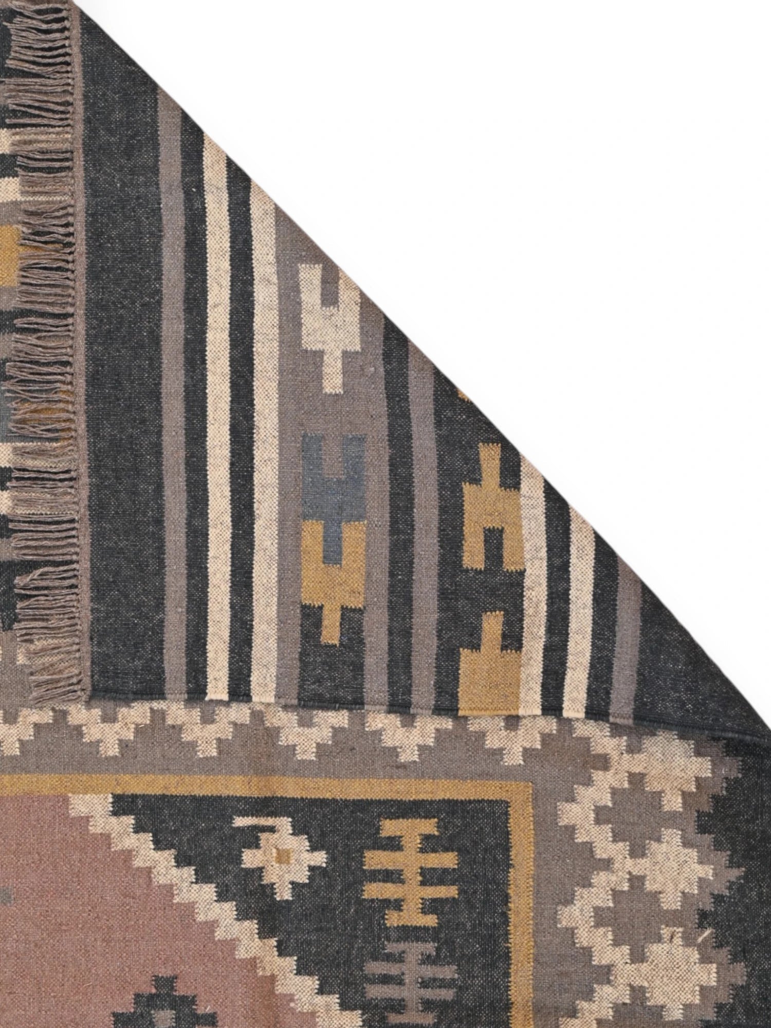 Detalle de alfombras kililm pasillo  270x360  multicolor necha a mano en fibras naturales
