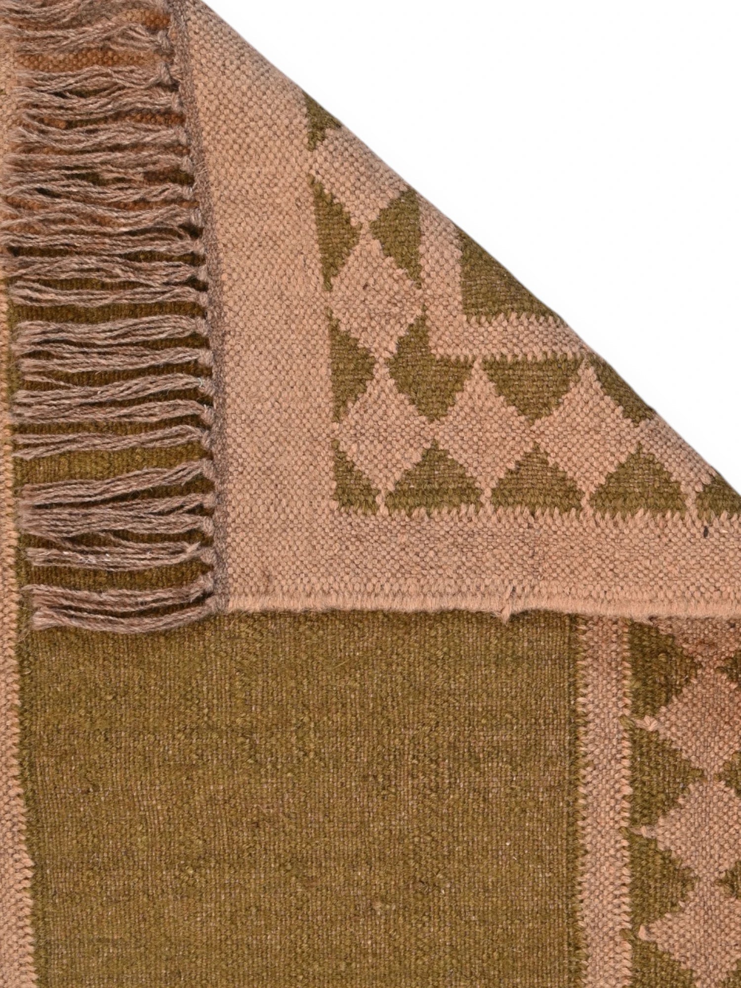 Detalle de alfombras kililm pasillo 60x150 marrón necha a mano en fibras naturales