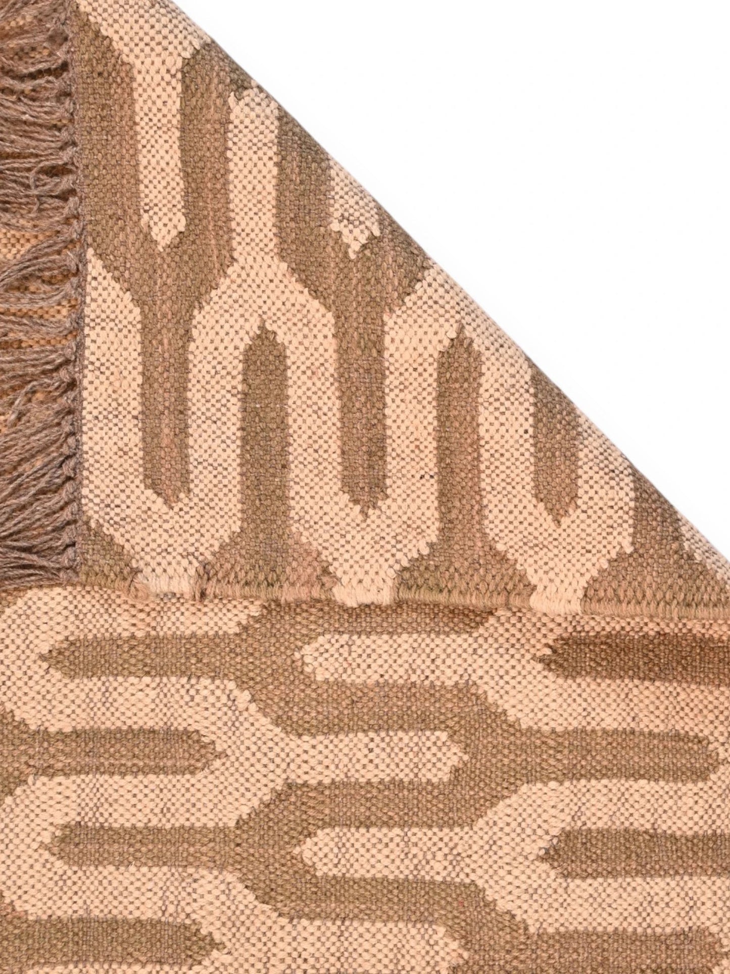 Detalle de alfombras kililm pasillo 60x180 beige marrón necha a mano en fibras naturales