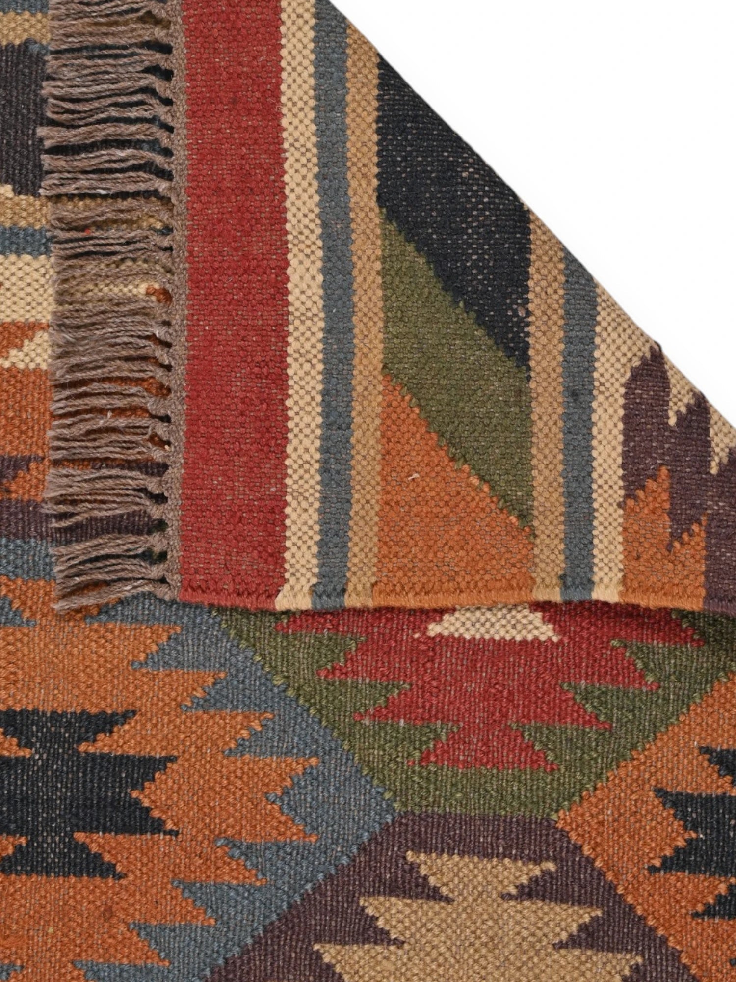Detalle de alfombra kilim pasillo 60x180 multicolor hecha a mano en fibras naturales