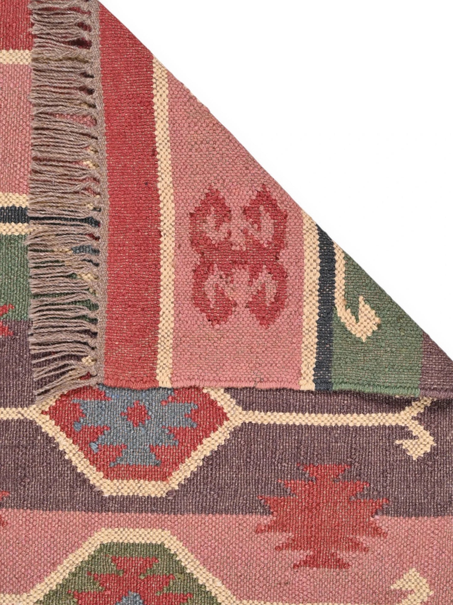Detalle de alfombra kilim pasillo 60x90 multicolor hecha a mano en fibras naturales