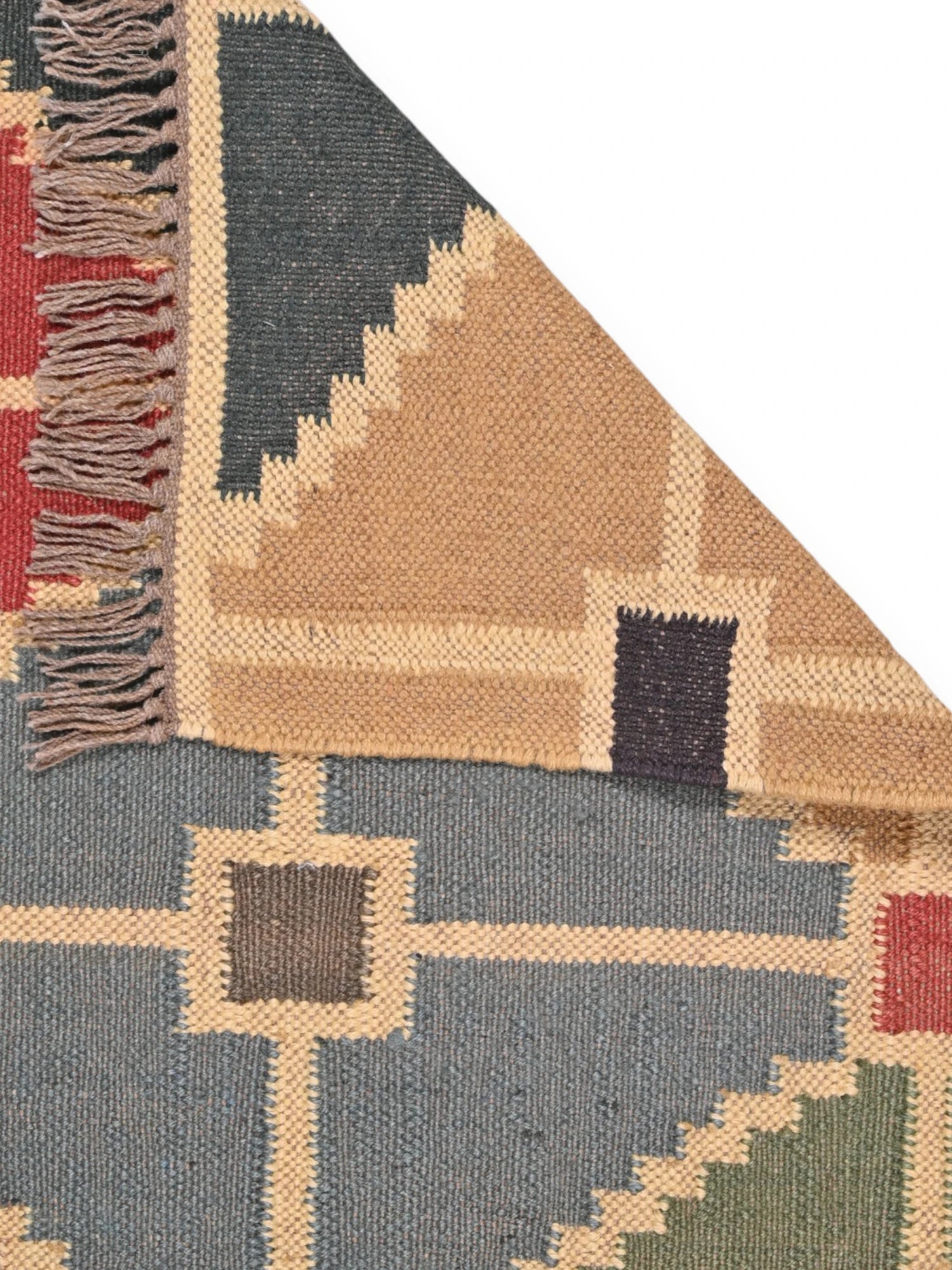 Detalle de alfombra kilim pasillo 60x90 multicolor hecha a mano en fibras naturales