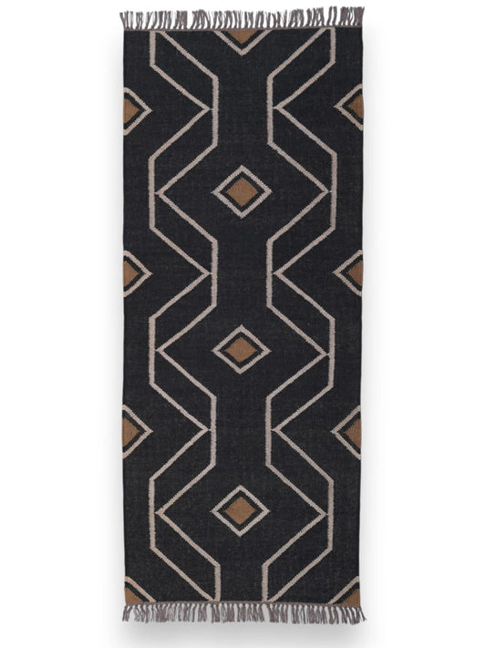alfombras kilim pasillo 75x180 negro hecha a mano en fibras naturales