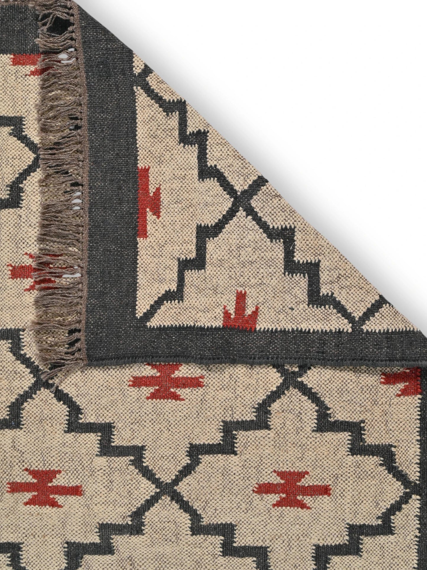 Detalle de alfombras kililm pasillo 75x180 multicolor necha a mano en fibras naturales
