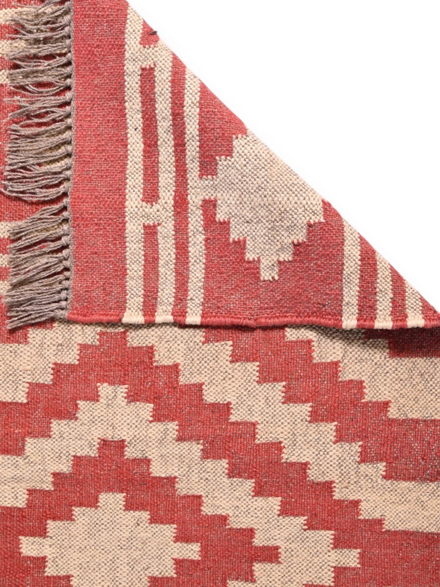 Detalle de alfombras kililm pasillo 75x240 rojo beige necha a mano en fibras naturales